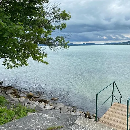Kz Sajat Partszakasszal Balatonboglár