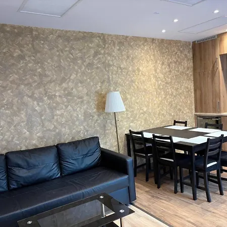 Kz Sajat Partszakasszal Apartmán *