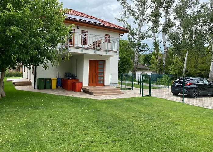 Kz Sajat Partszakasszal Balatonboglár
